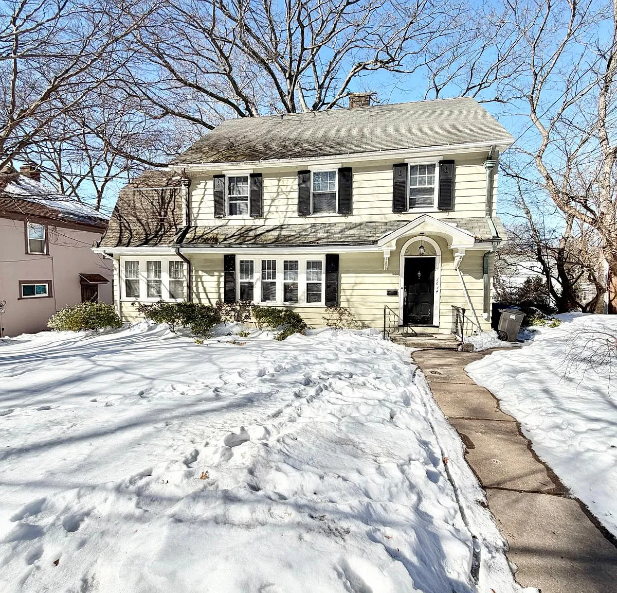 4 bed, 1.5 bath, 2000 sqft, $3,150 — Photo 1