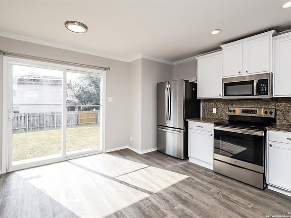 3rd image of 344 Diana Dr