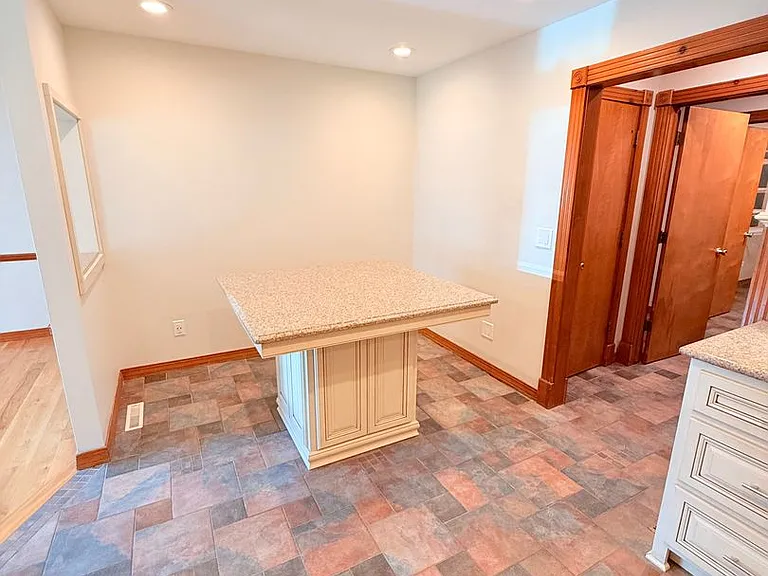 1182 E Evans St — Photo 11