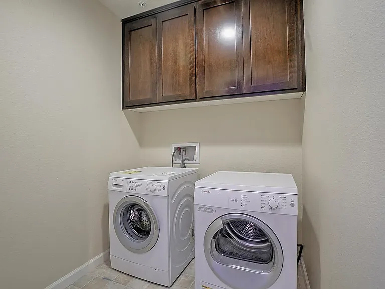 2618 Celadon Cir #4 — Photo 8