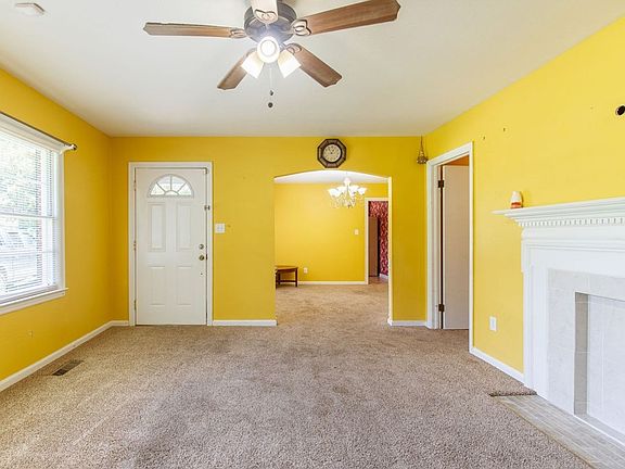 3rd image of 1109 W Park Ave