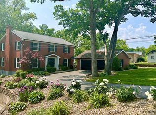 141 Hightide Dr, Decatur, IL 62521