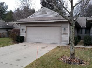 561 Tournament Cir, Muskegon, MI