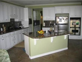 3rd image of 16056 Huntington Garden Ave