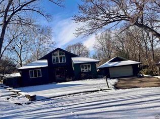 1918 SW Sieben Ct, Topeka, KS 66611