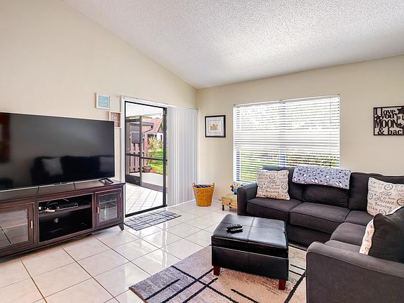 3rd image of 91 Via De Casas Norte #91w