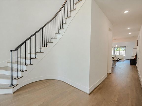 5th image of 8810 Carousel Ln #A
