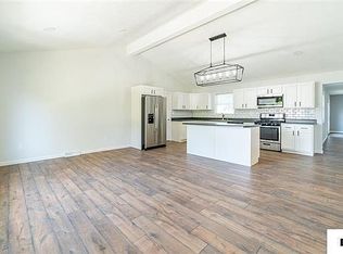 1228 Rutledge Dr, Lincoln, IL 62656