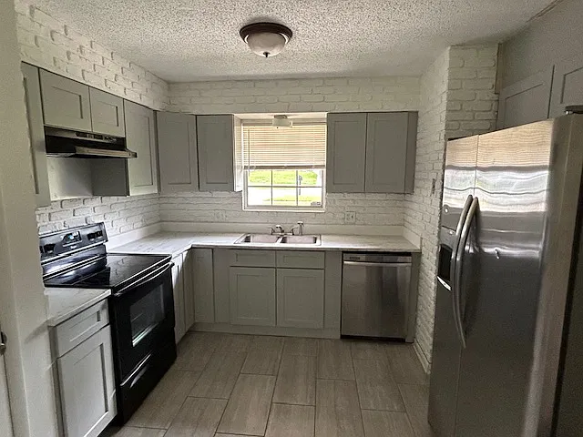 3 bed, 1395 sqft, $1,675 — Photo 3