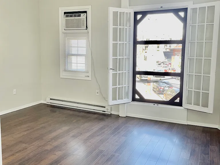 1005 Frankford Ave #2 — Photo 29