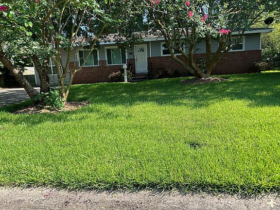 5th image of 3825 Lampl Ave