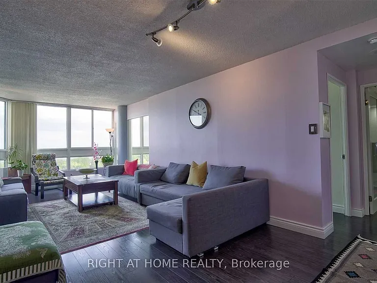 3233 Eglinton Ave E #1406 — Photo 15