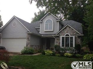 540 Arlington Dr, Rochester Hills, MI 48307