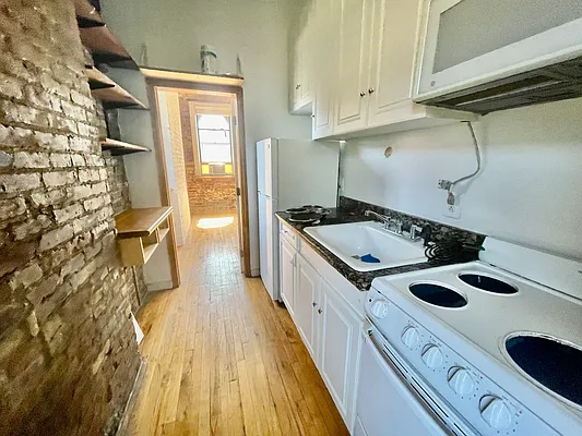 Rented by Highline Residential | media 22