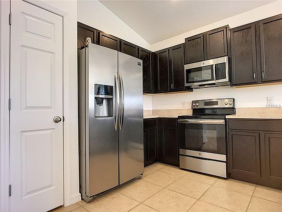 4th image of 166 Granada Ave