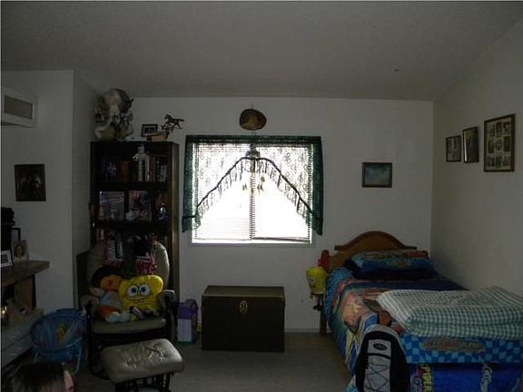 4th image of 19565 Willsie Way