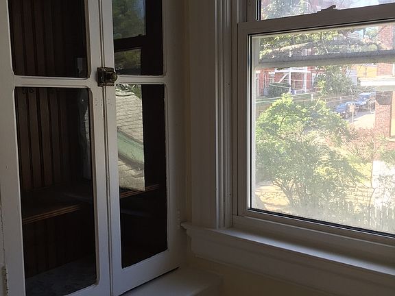 4th image of 348 Howell Ave #House