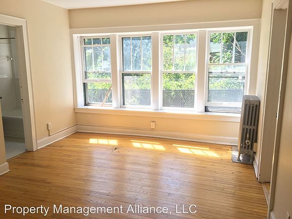 3rd image of 407 Stolp Ave APT 409