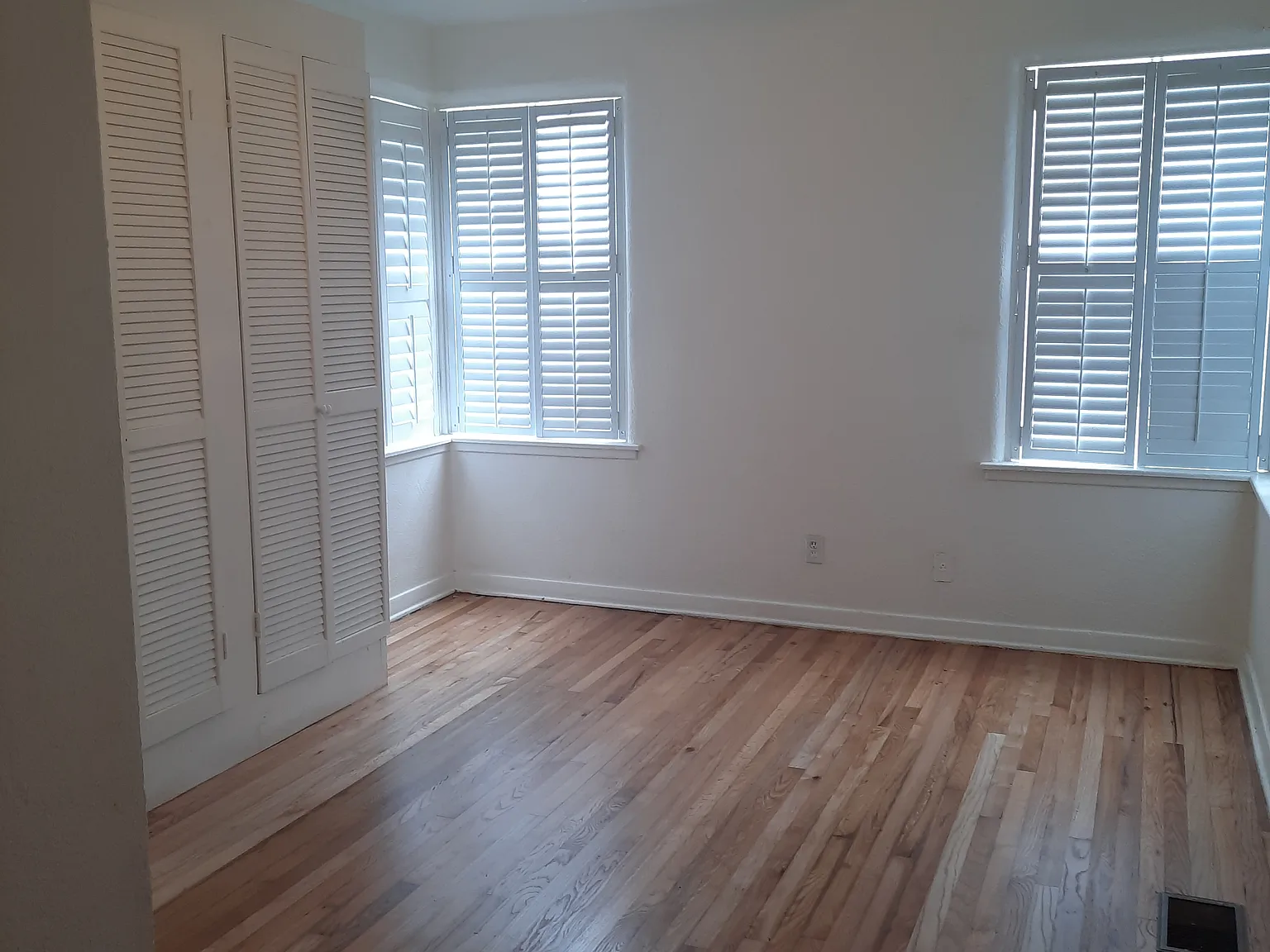 2 bed, 1200 sqft, $1,599 — Photo 2