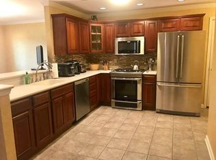 47 Harker Hill Dr #403, Hamburg, NJ 07419