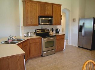 1244 Lake Forest Dr, Grand Prairie, TX 75052