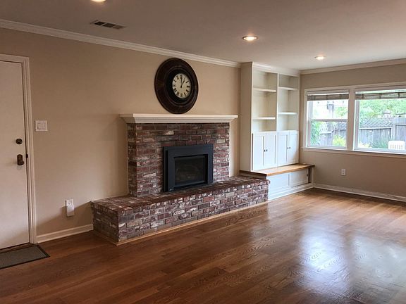 3rd image of 1644 Albemarle Way