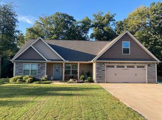 469 Bollweevil Way, Wellford, SC 29385