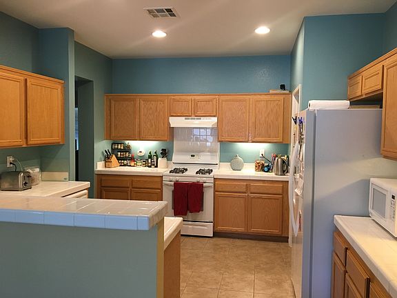 2nd image of 276 Glendale Ave