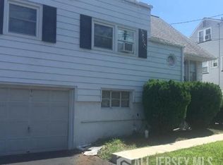 16 Inverness Ter, Fords, NJ 08863