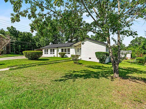 2nd image of 415 Eldorado Ct