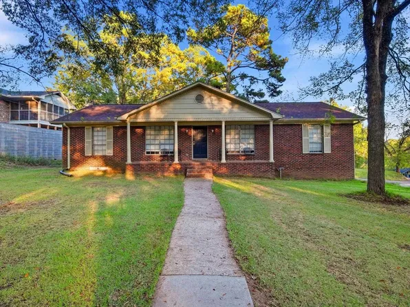 1109 Oakley Dr, Birmingham, AL 35214