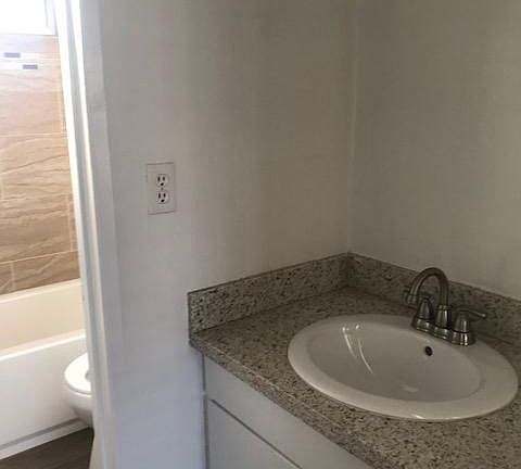 3rd image of 23611 Arlington Ave #1
