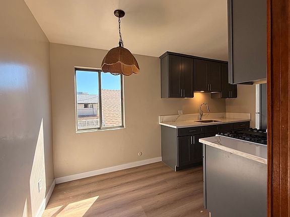 4th image of 1938 Johnston St APT 2