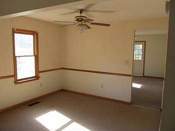 5th image of 2866 Pinecrest Dr