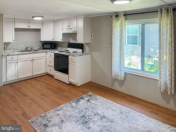 5th image of 31743 Siham Rd