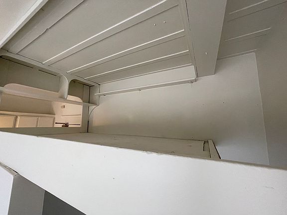 2nd image of 17 Park Ave APT 3