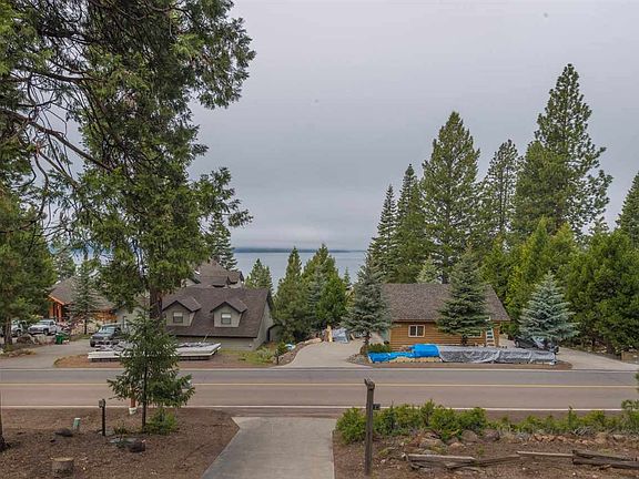 2nd image of 834 Lassen View Dr