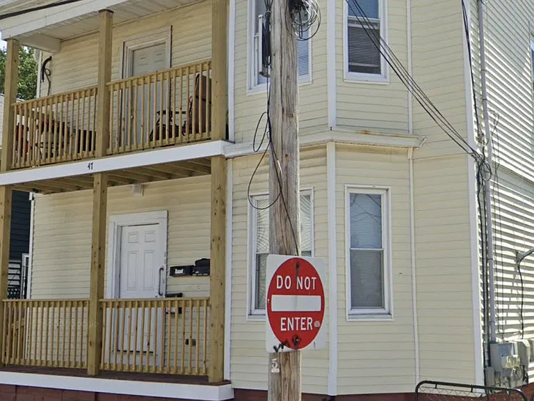 47 Hyat St #3 — Photo 3