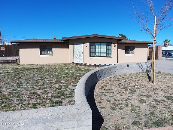 2nd image of 205 E Webb Dr
