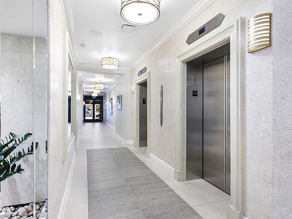 5th image of 108 Lakeshore Drive #640