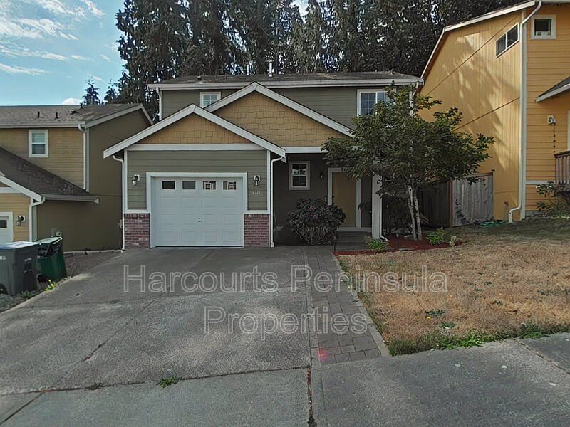 1st image of 6716 Takota Pl NE