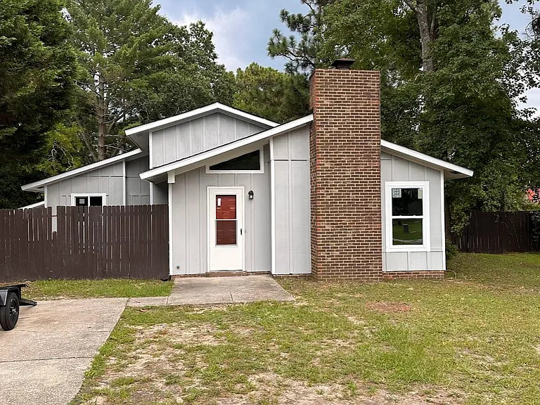 4360 Moonstone Ct — Photo 2