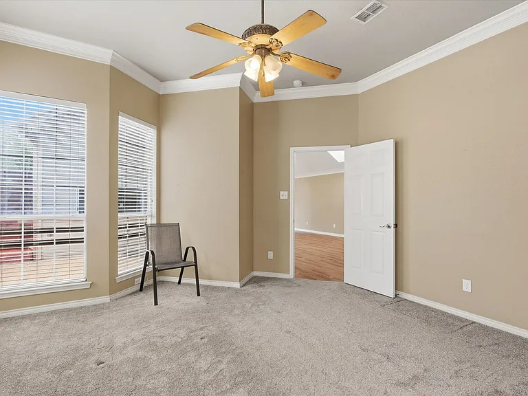 321 Old York Rd — Photo 22