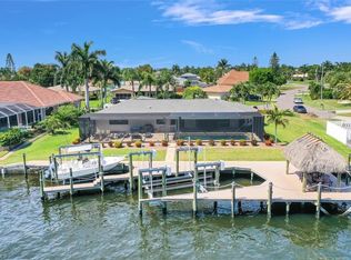 1928 SE 40th St, Cape Coral, FL 33904