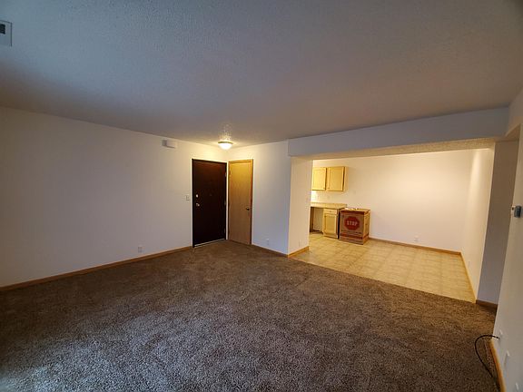 4th image of 3223 Scenic Dr APT 9