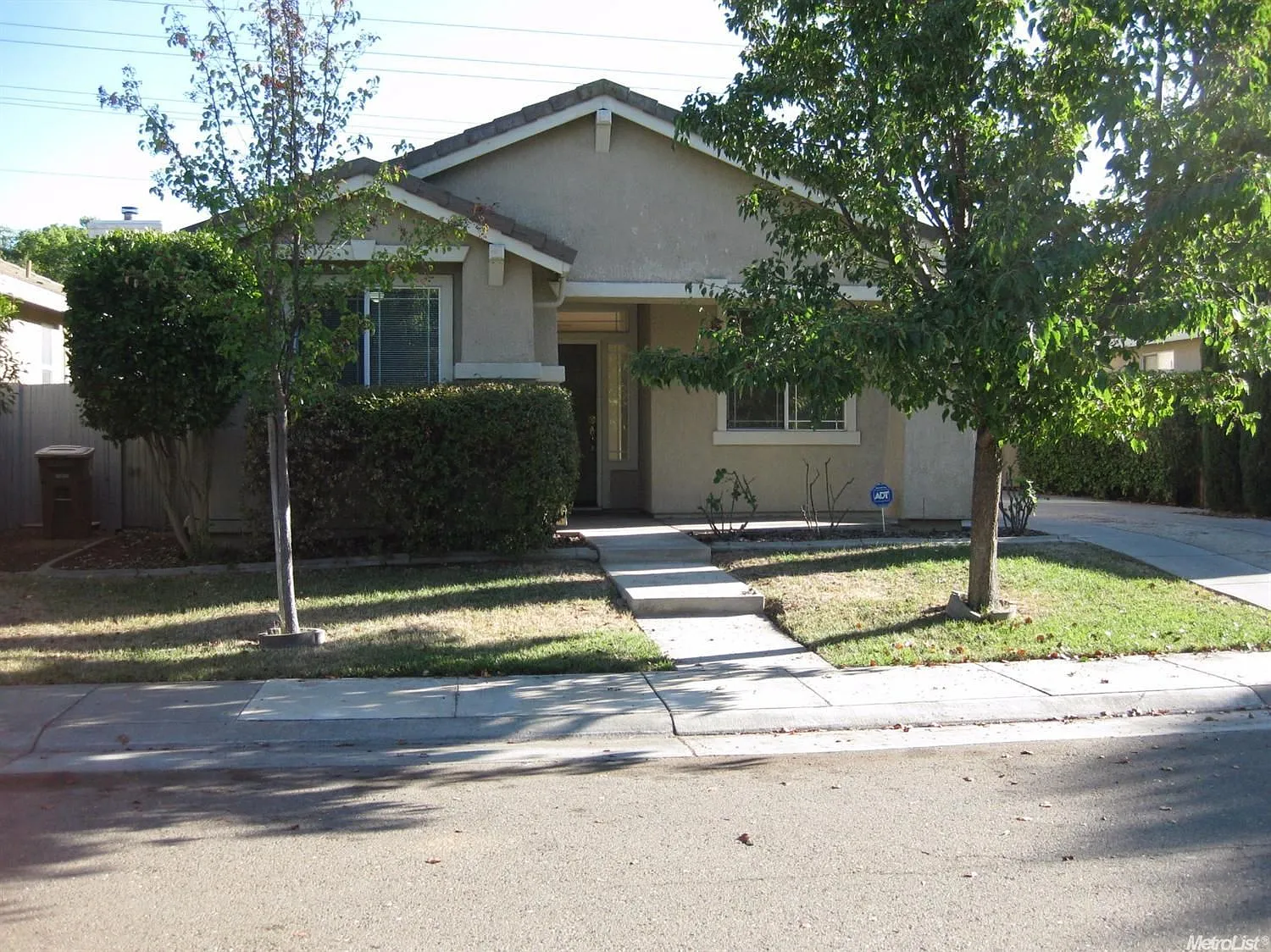 3228 Sondiesa Way photo 1