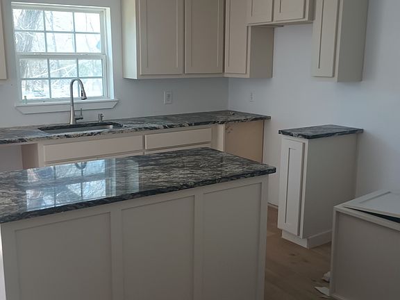 3rd image of 1011 Clay St
