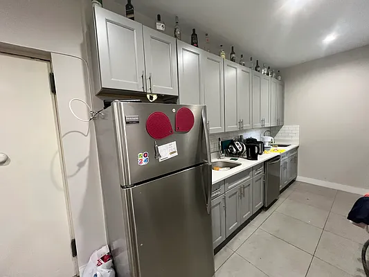 Rented by Mdays Realty | media 2