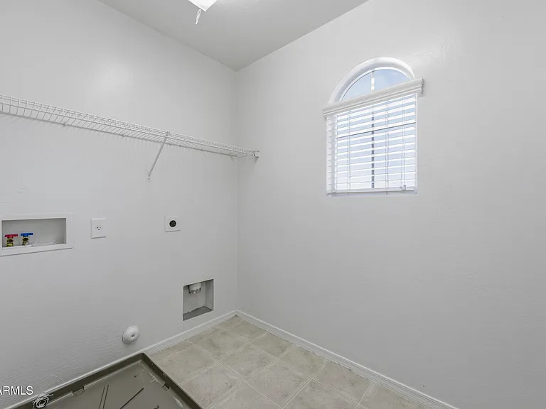 2524 S 89th Ln — Photo 19