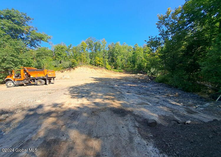 1st image of 885 New Hague Road